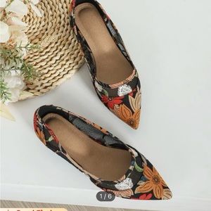 Floral flats. Size 11 but fit like a 10. Listing as a 10